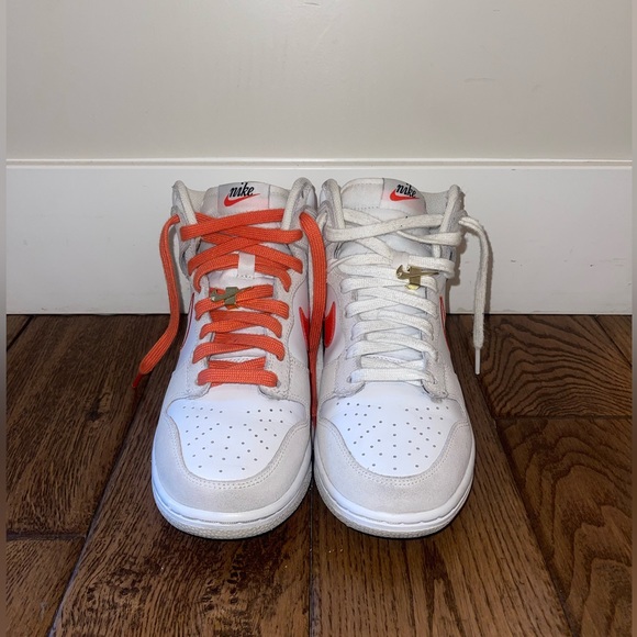 Nike Dunks - Picture 4 of 7